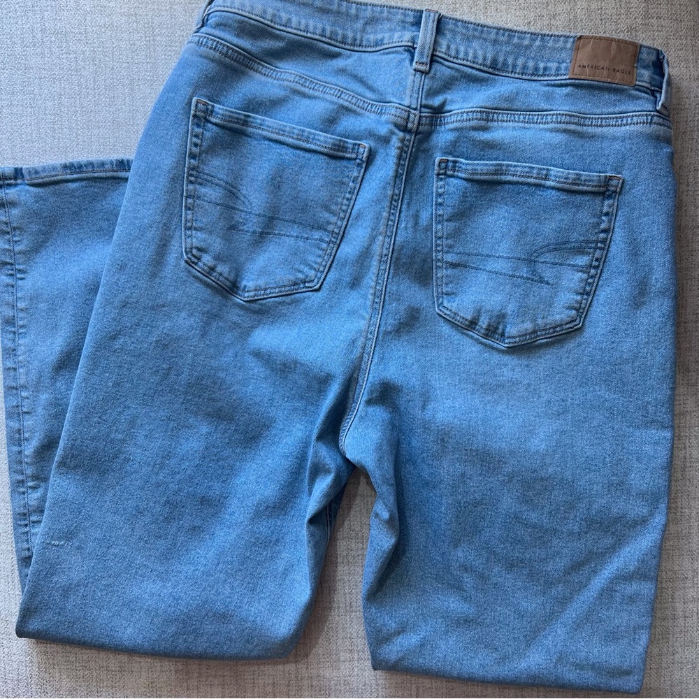 American Eagle Stretch Mom Jeans - Picture 5 of 8